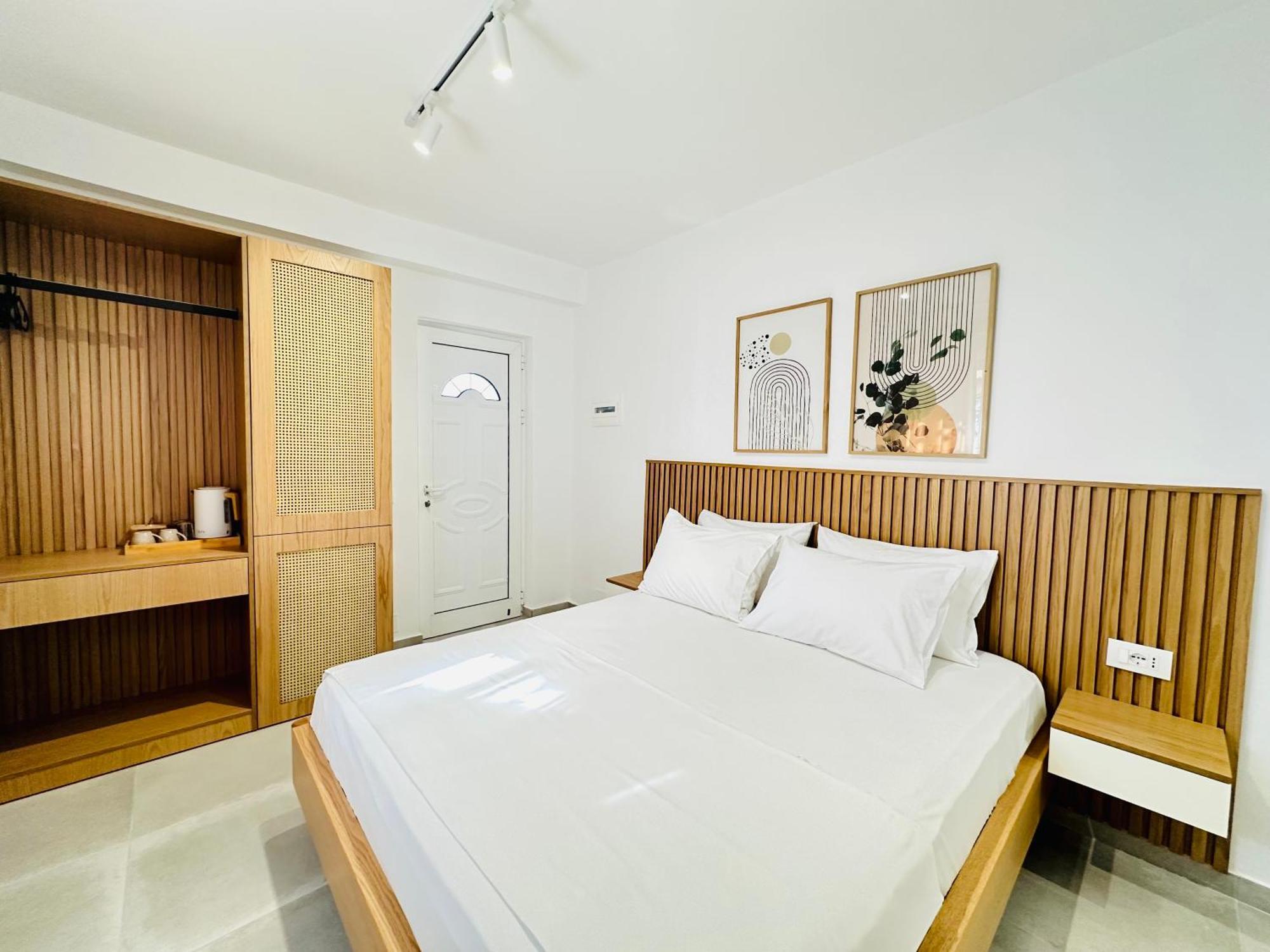 Potami Seashell Hotel Himare Exterior photo