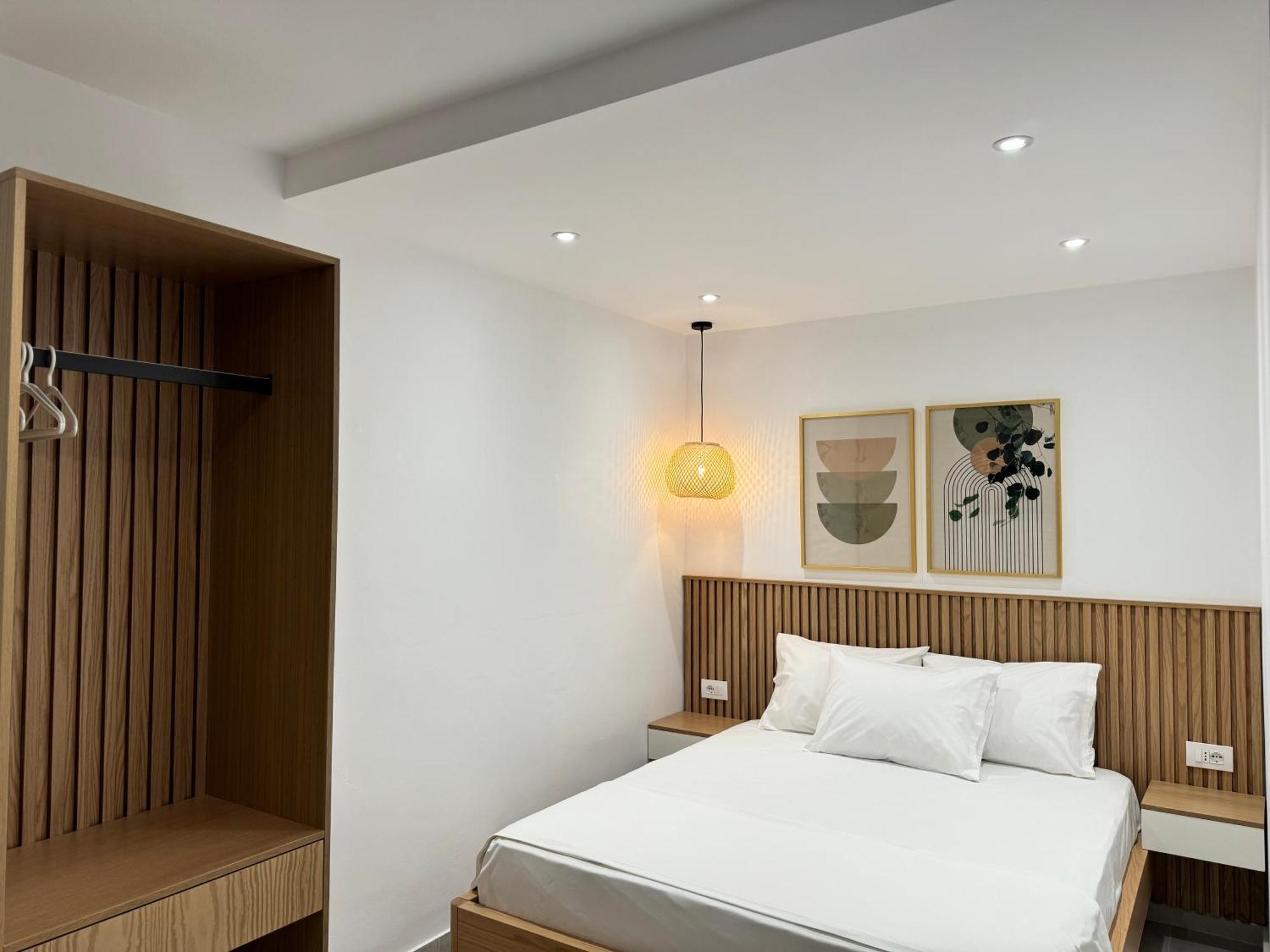 Potami Seashell Hotel Himare Exterior photo